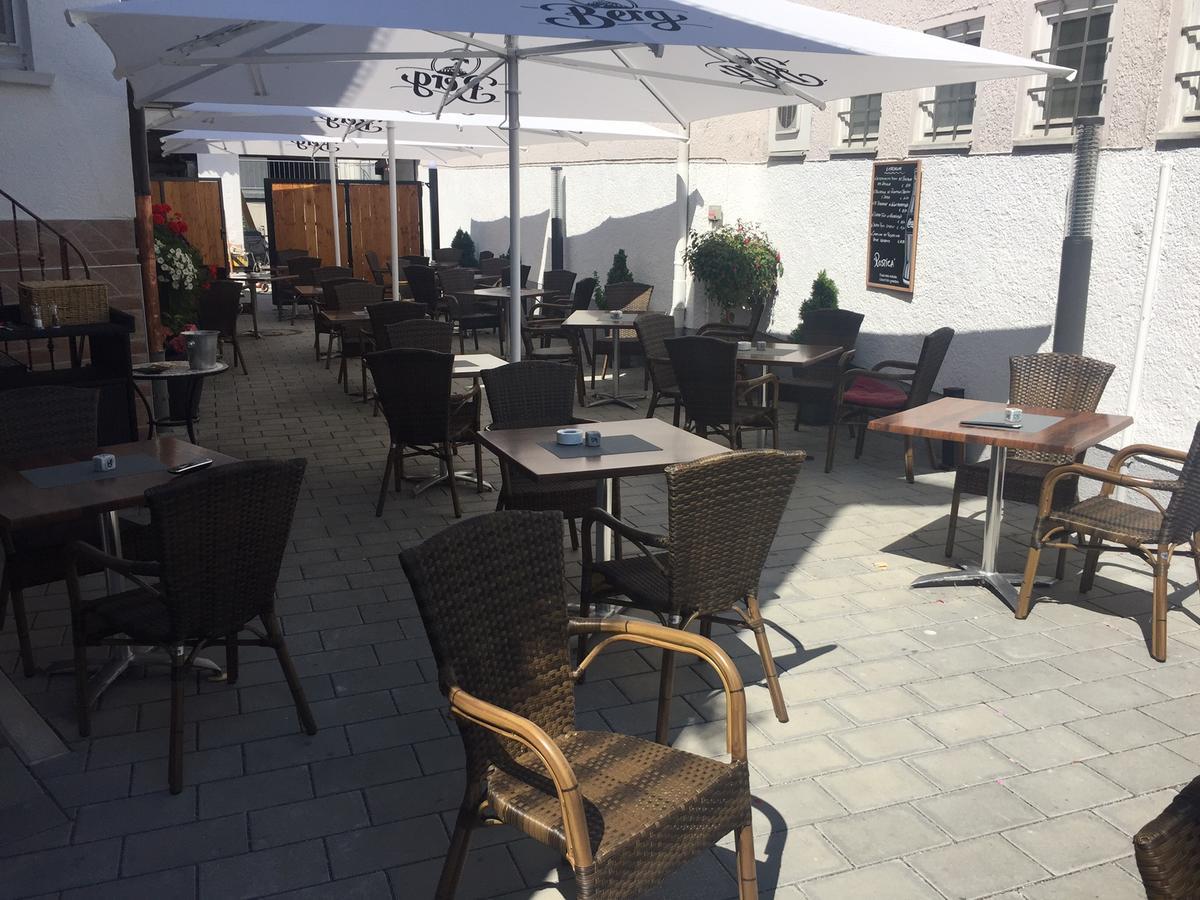 Hotel Ristorante Rostica Бад Урах Екстериор снимка