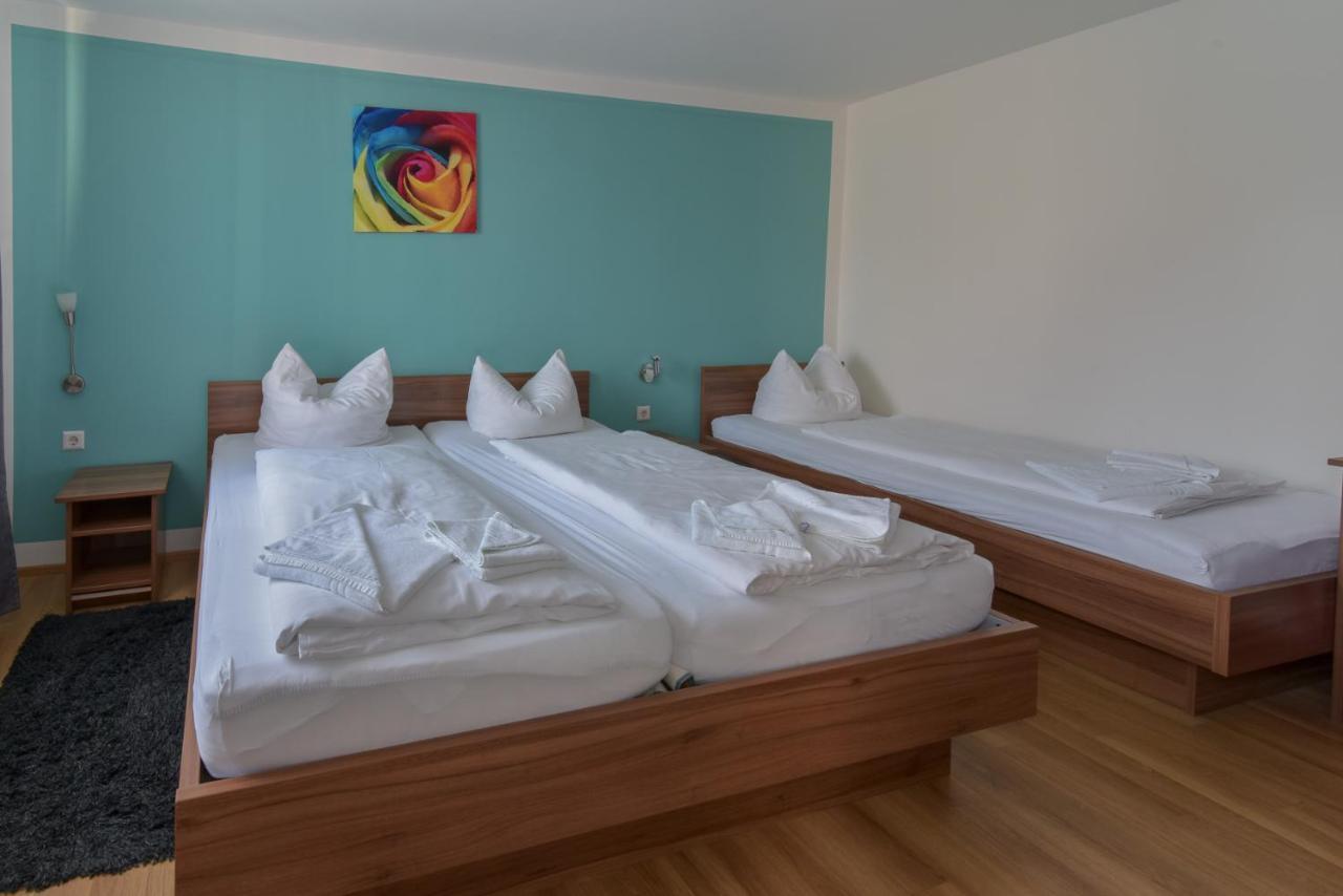 Hotel Ristorante Rostica Бад Урах Екстериор снимка