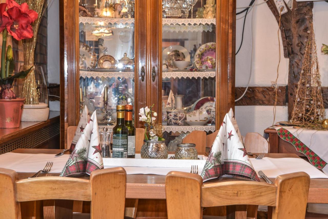 Hotel Ristorante Rostica Бад Урах Екстериор снимка